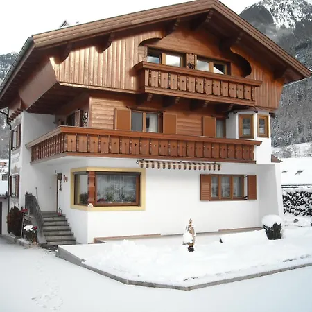 Guest house Haus Rosi Umhausen